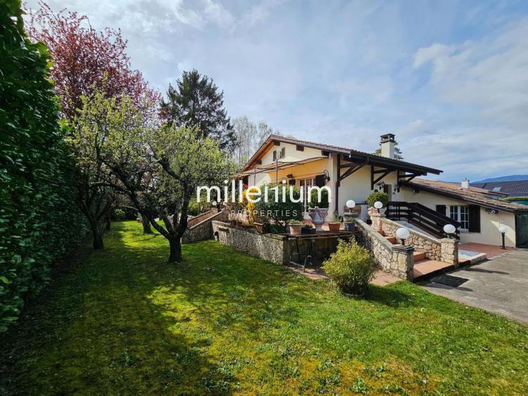 Belle villa champêtre meublée à Crans-près-Céligny