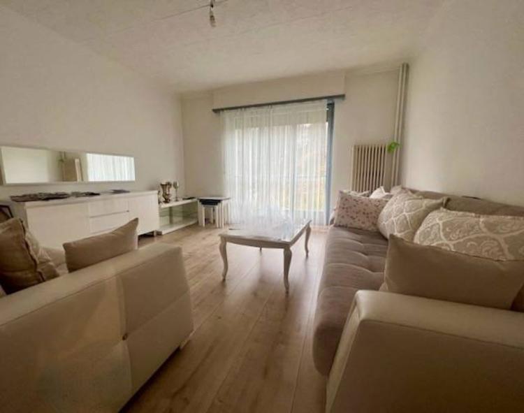 2 appartements de 3,5 pièces, au 2 ème, avec balcons