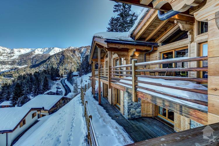 Chalet de haut standing aux pieds des pistes de ski
