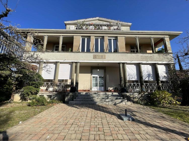 Magnifique appartement de 4.5 pièces avec terrasse couverte et jardin privatif à Vevey