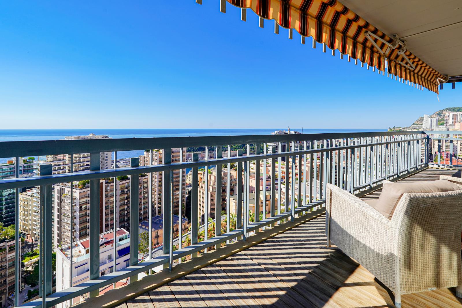 MILLEFIORI - 3 PIÈCES RÉNOVÉ - VUE PANORAMIQUE MER ET MONACO