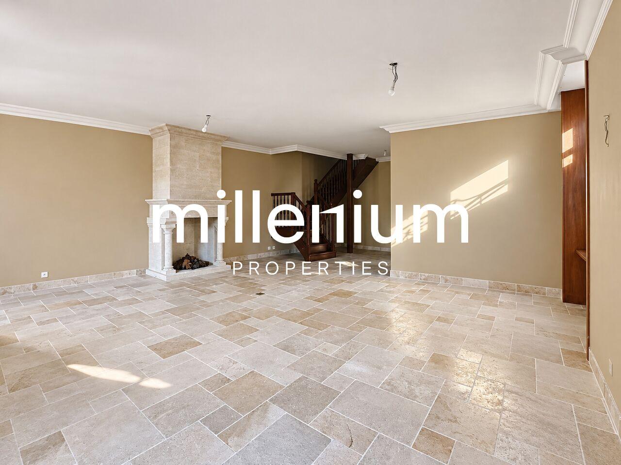 Appartement duplex de charme en rez-de-jardin au Château Barillet —Satigny
