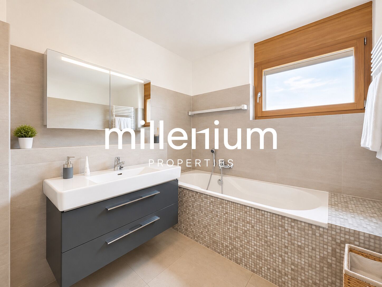 1435_6a26e2763ac9b6.35479040.jpg
