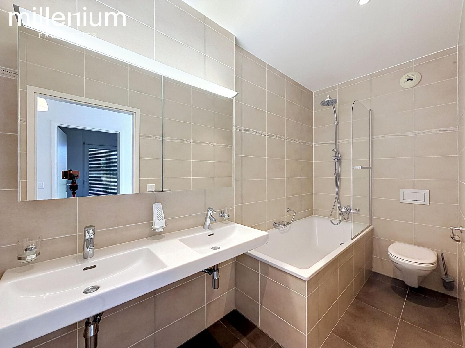 Appartement 4 pièces avec grand balcon et prestations modernes à Meyrin