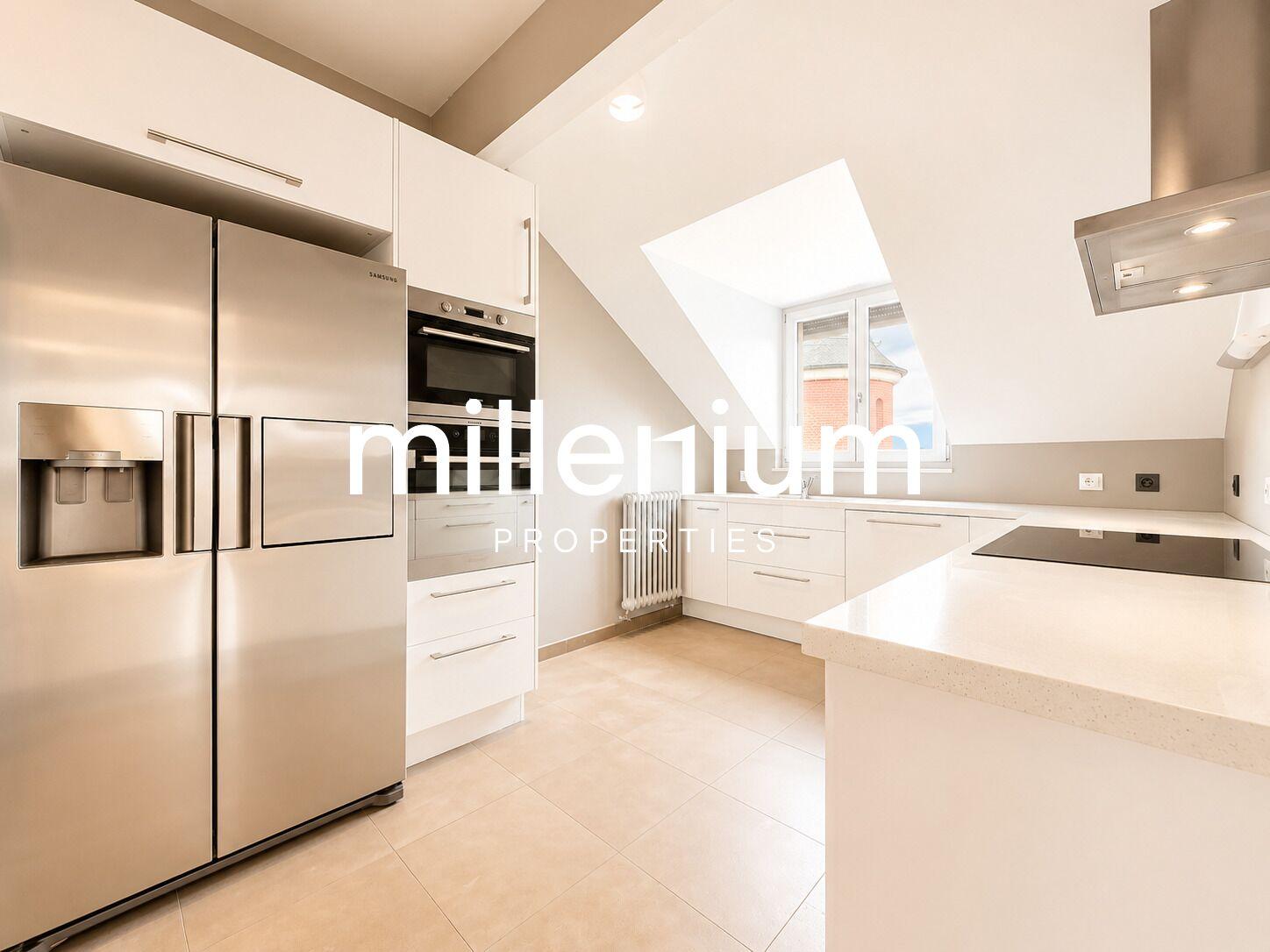 Magnifique appartement 5P en attique