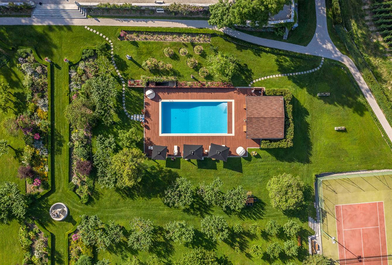 Château de Choully : L'Histoire et le Luxe au sommet de Genève
