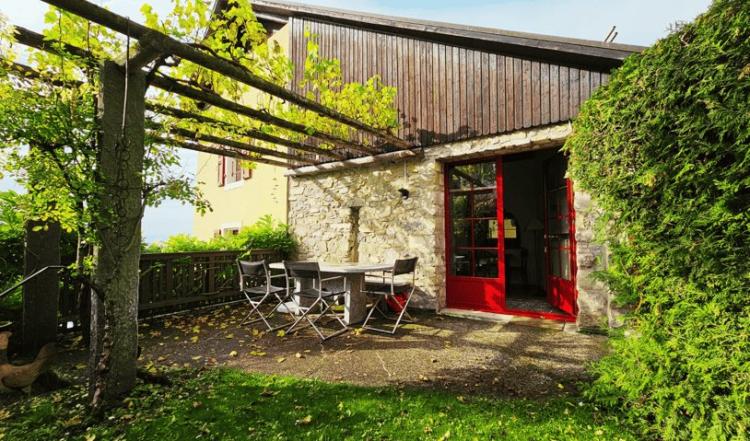 Maison de charme à Brent avec une magnifique vue sur le lac Léman