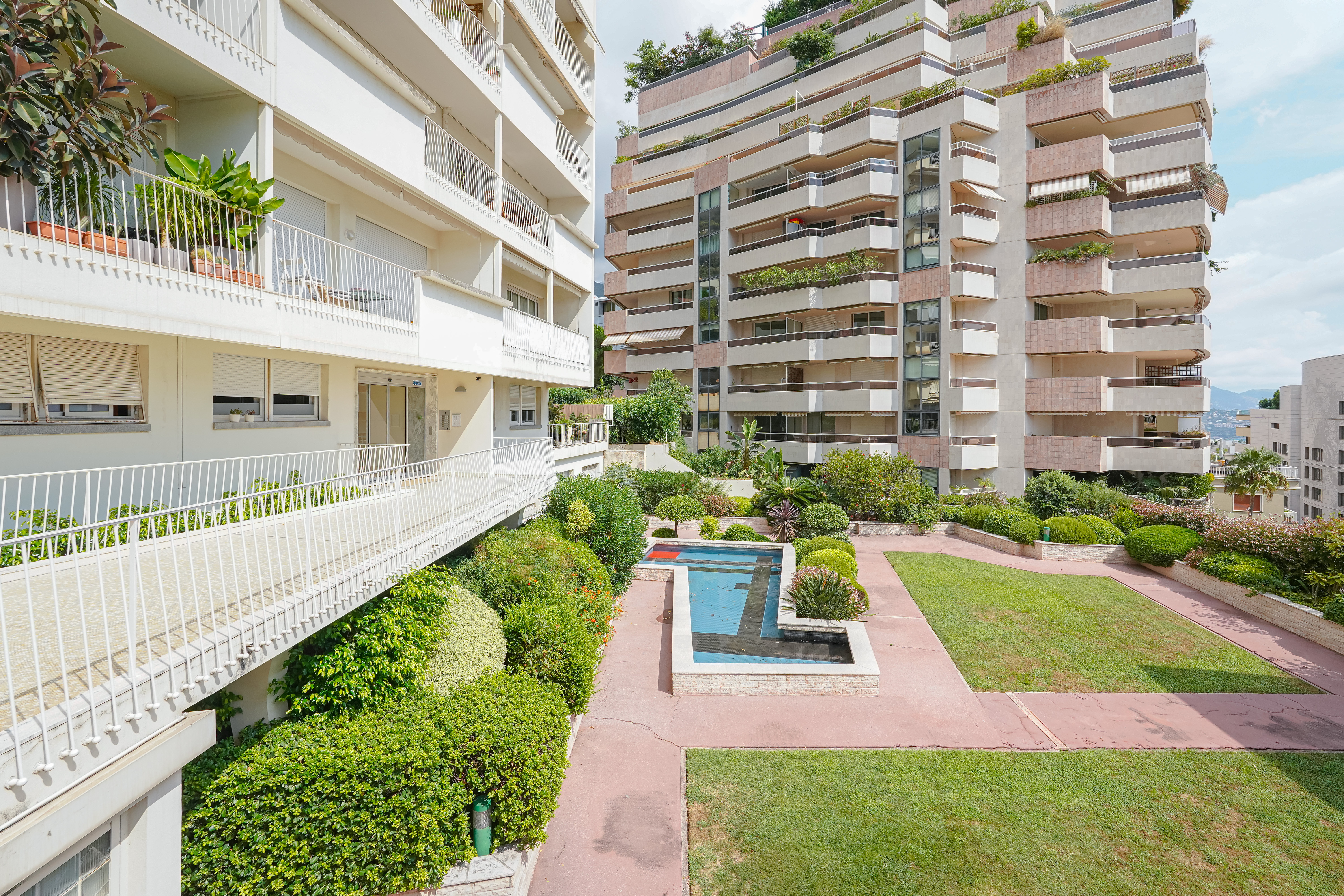 1S5Hq_bermuda-immeuble-barnes-monaco-1755784627.jpg