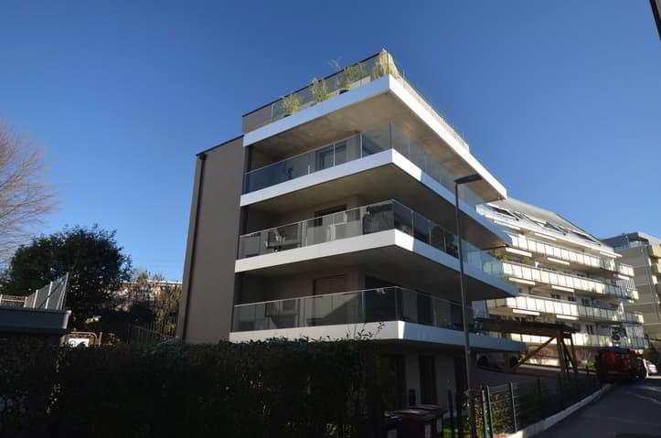 Appartement 3 pièces moderne avec terrasse à Pully