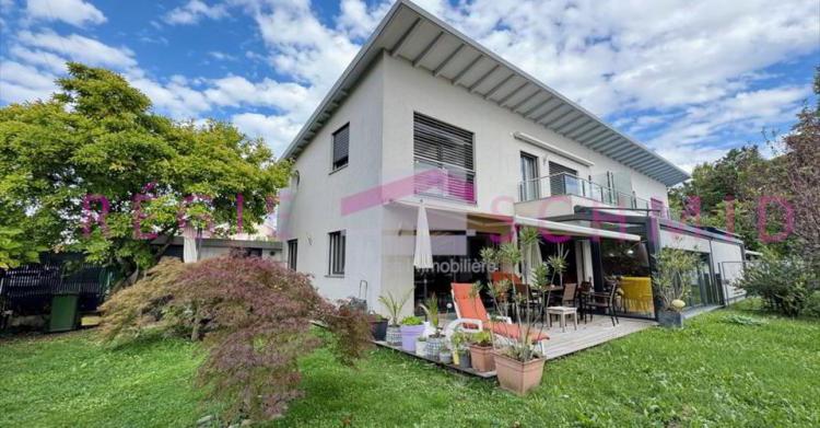 Maison contiguë 7 pièces