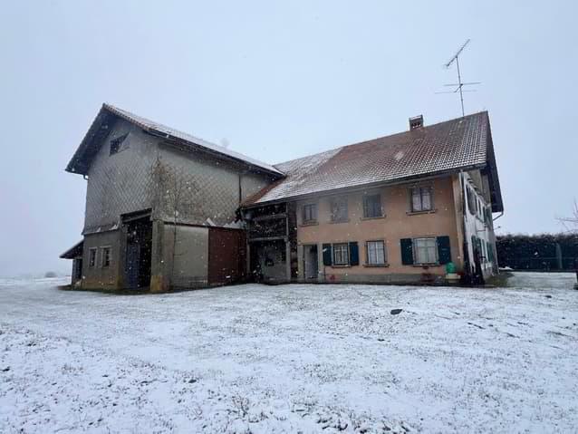 Ancienne ferme glânoise avec deux logements et dépendances