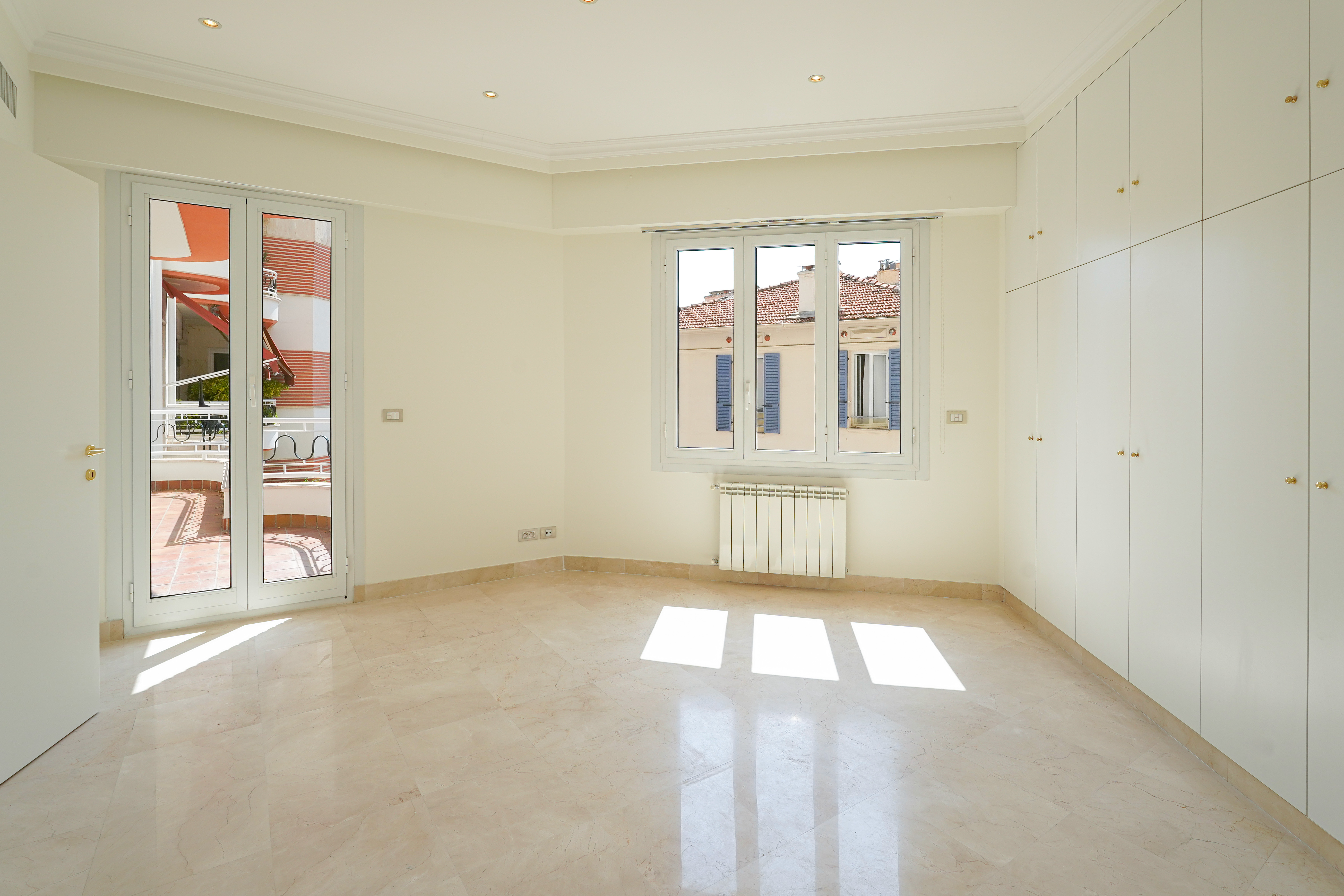 20fjF_master2-zodiaque-valeri-agency-monaco-1785766846.jpg