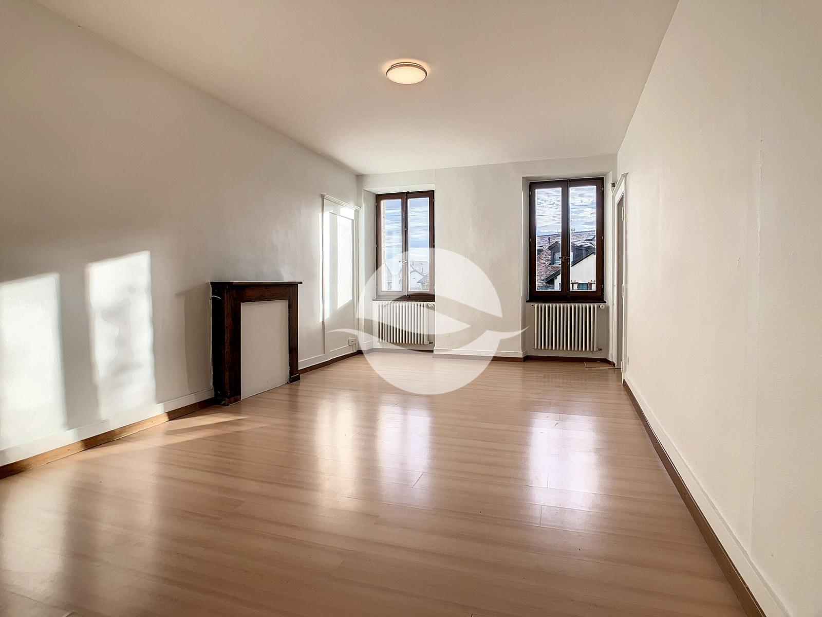 Maison villageoise de Charme avec piscine