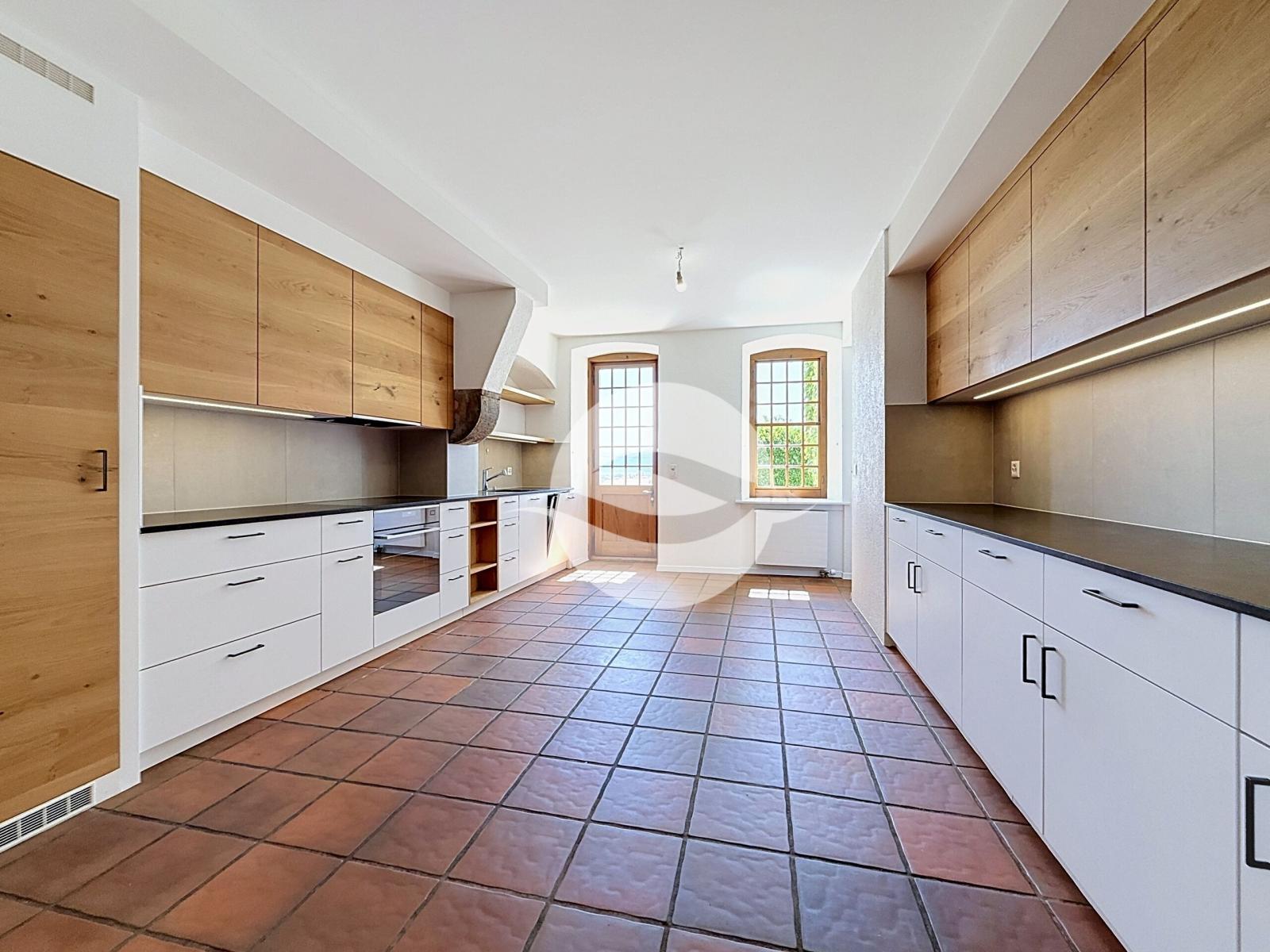 Duplex de 6,5 pièces avec grand jardin