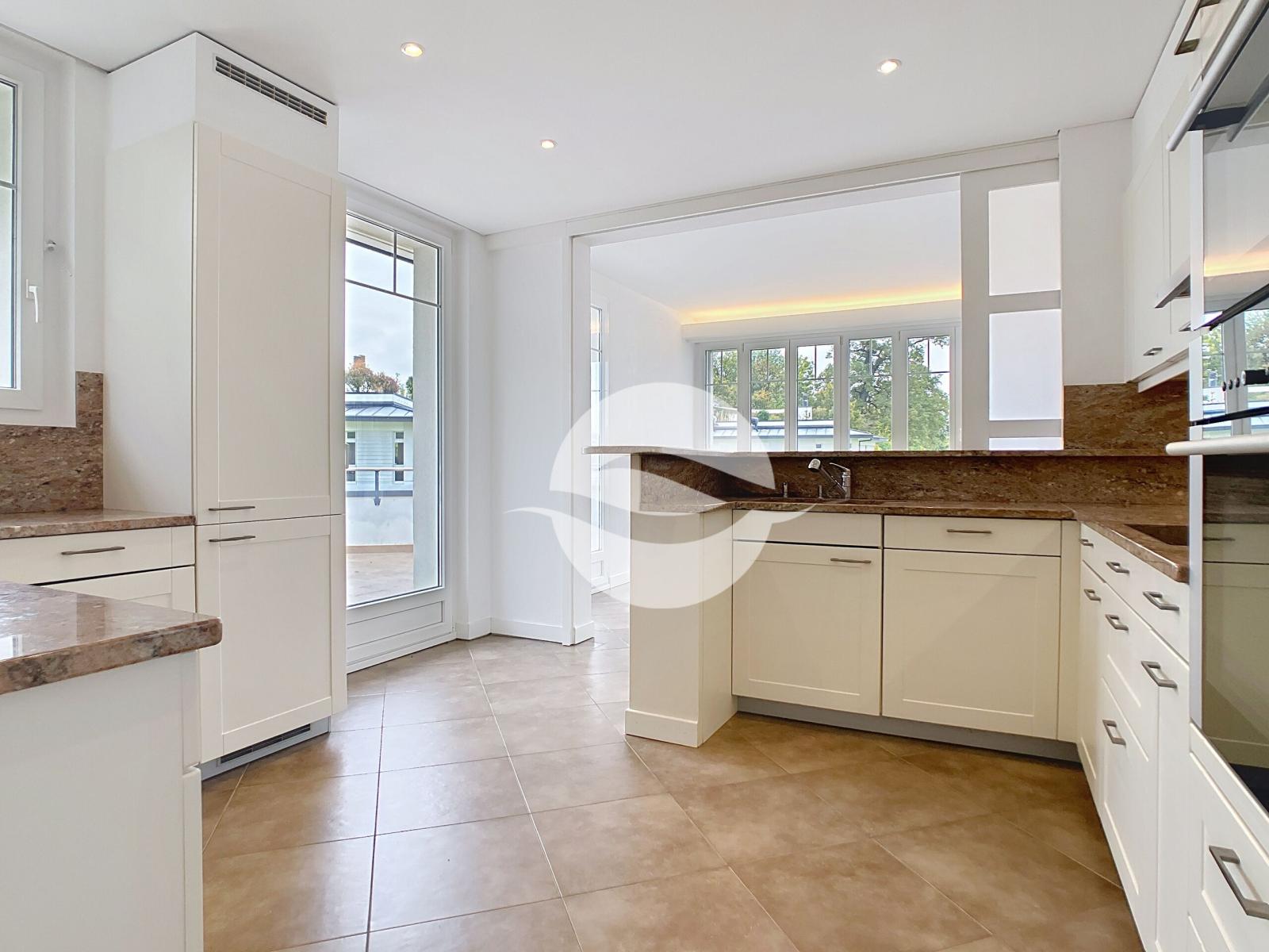Attique avec terrasse privative sur le toit