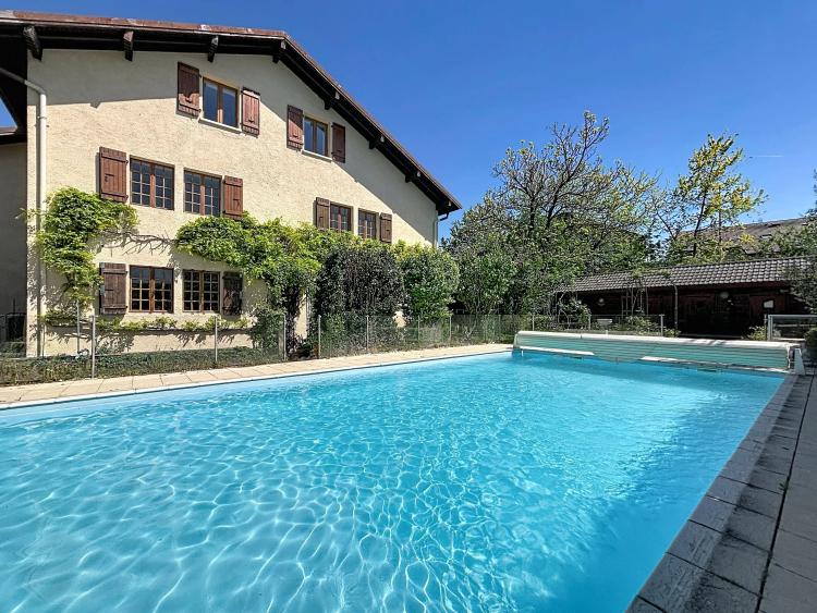 EXCLUSIVITÉ VALLEIRY Maison de caractère de 350 m²