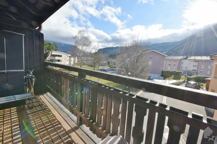Joli 5.5 pièces, spacieux, rénové et incluant 2 places de parc