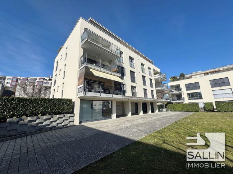Spacieux appartement de 4½ pièces au rez-supérieur avec 1 place int.