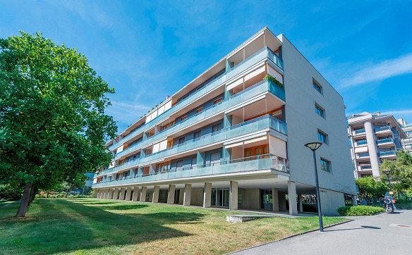 Profitez d'une superbe terrasse d'angle dans un quartier résidentiel