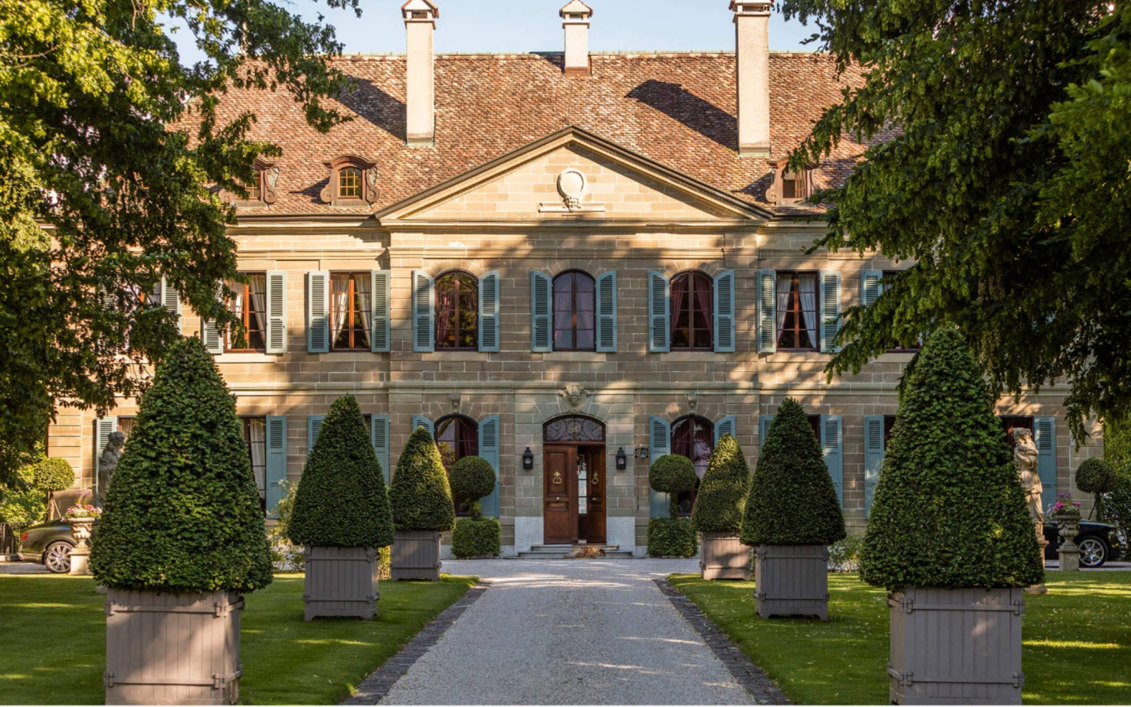 Château de Choully : L'Histoire et le Luxe au sommet de Genève