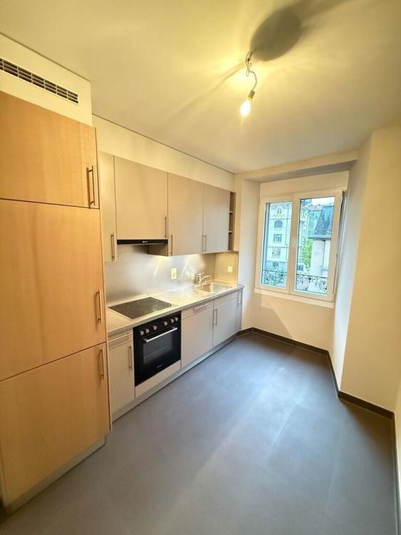 Bel appartement de 2,5 pièces sous-gare