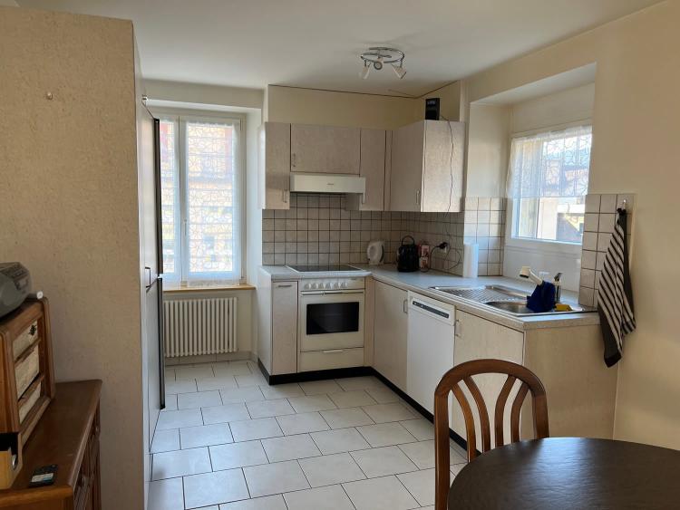 Helles, möbliertes 3-Zimmer-Apartment (Möbel können entfernt werden)