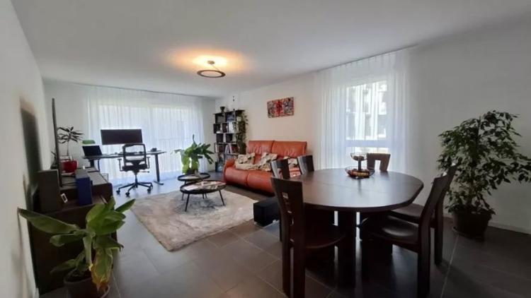 Appartement situé dans une zone résidentielle et proche des commodités