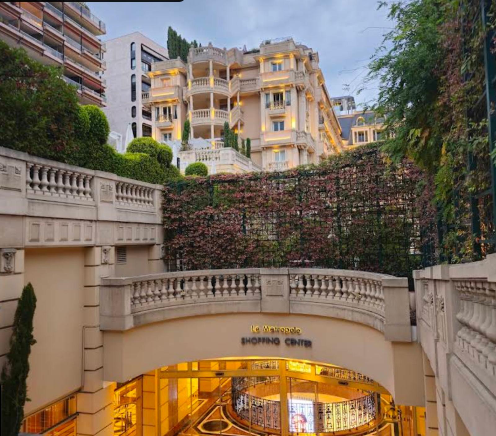 METROPOLE : Bureau de 9m2 à louer
