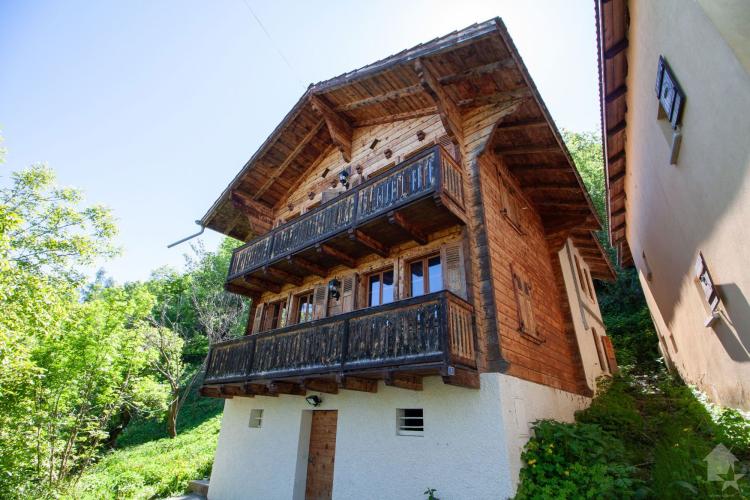 Chalet valaisan de 4.5 pièces à deux pas de la Piste de l'Ours