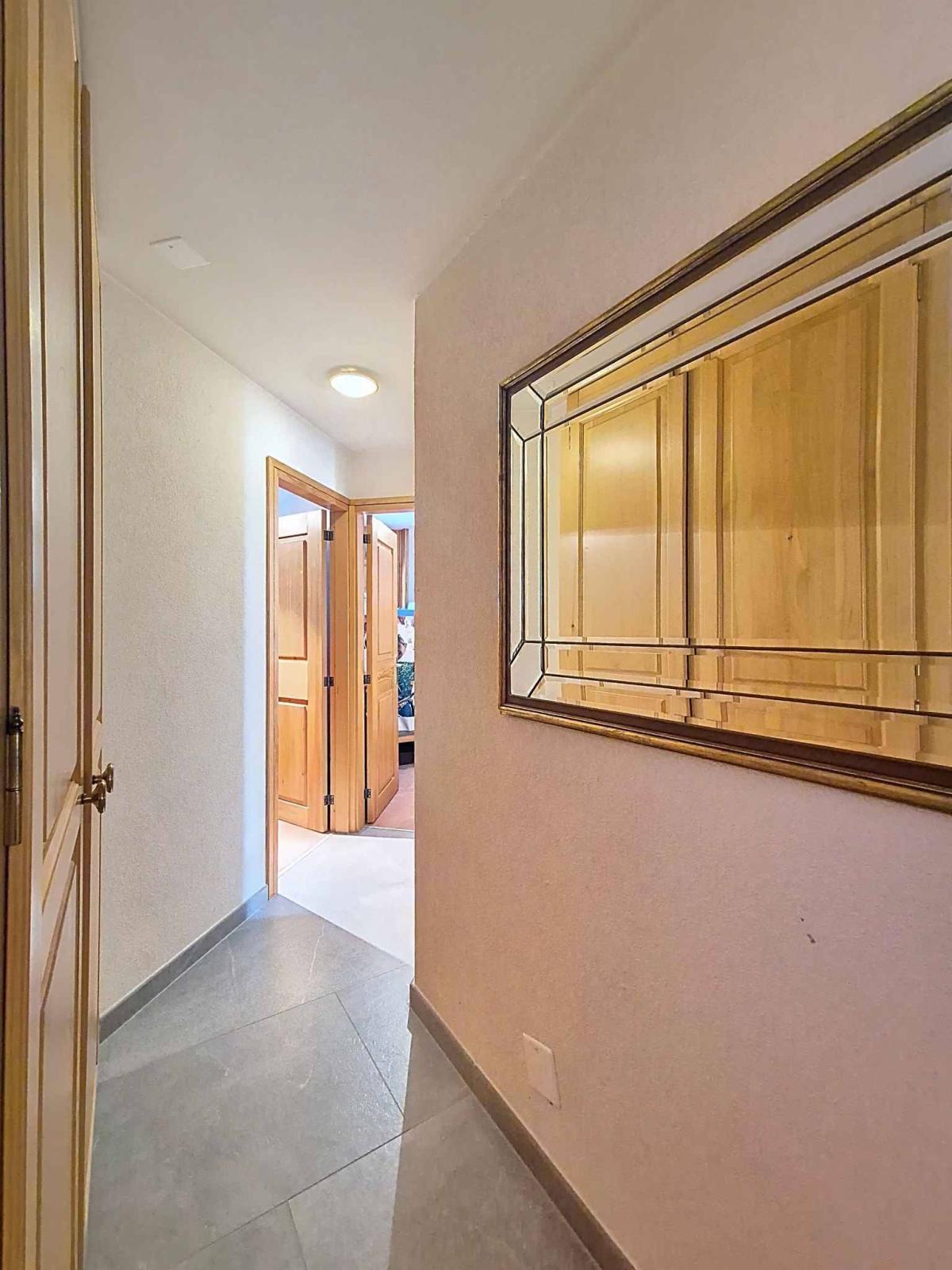BEL APPARTEMENT 3 CHAMBRES 100 M2 - CENTRAL ET AU CALME