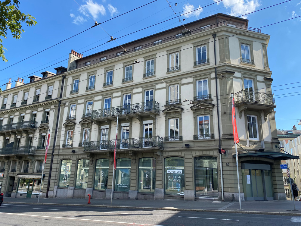 BARNES | Lausanne