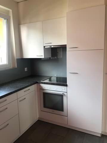 Spacieux appartement de 4 pièces avec balcon à Peseux