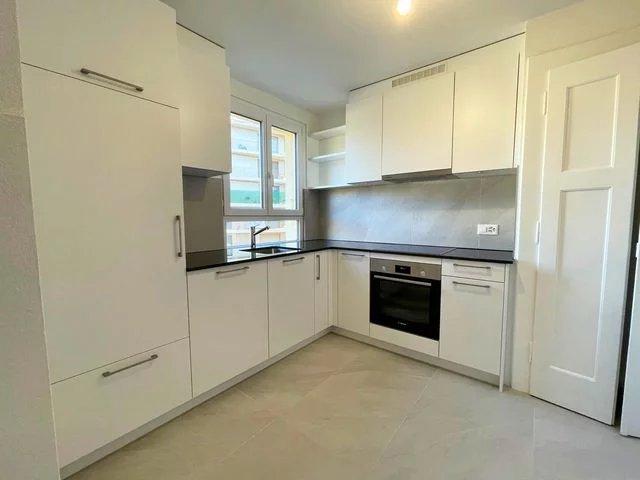 Newly renovated apartment - 2.5 rooms on 2nd floor.