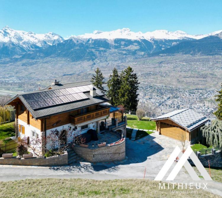 SPACIEUX CHALET DE 5.5 PCES, LES AGETTES ( 4 VALLÉES )