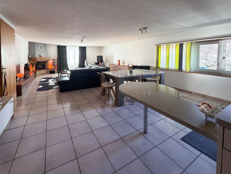 A vendre - Appartement en PPE à vendre 2,5 pièces avec place de parc.