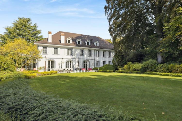 House for sale in Jouxtens-Mézery, Switzerland