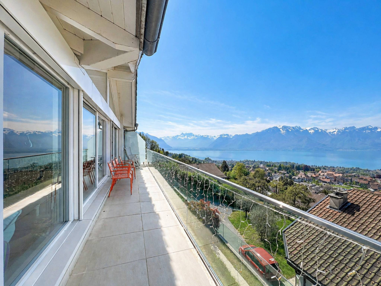 Belle villa familiale avec vue panoramique sur le lac et les Alpes