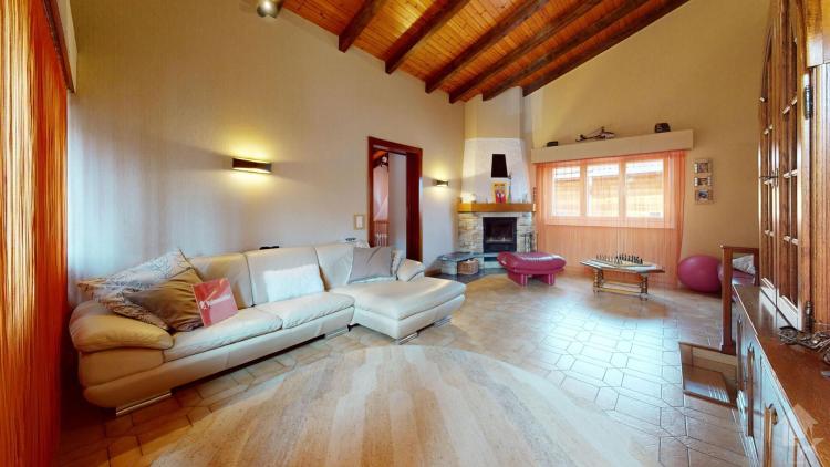Appartement 4.5 pièces avec garage + place de parc, petite PPE 2 appts