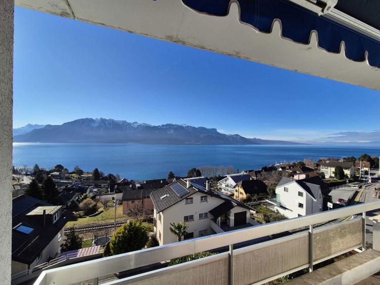 Spacieux appartement de 4 pièces avec vue sur le lac