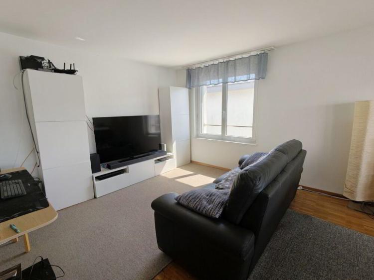 bel appartement de 3 pièces au 3ème étage