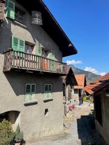 Maison de caractère au coeur du village avec vue dégagée - bon...