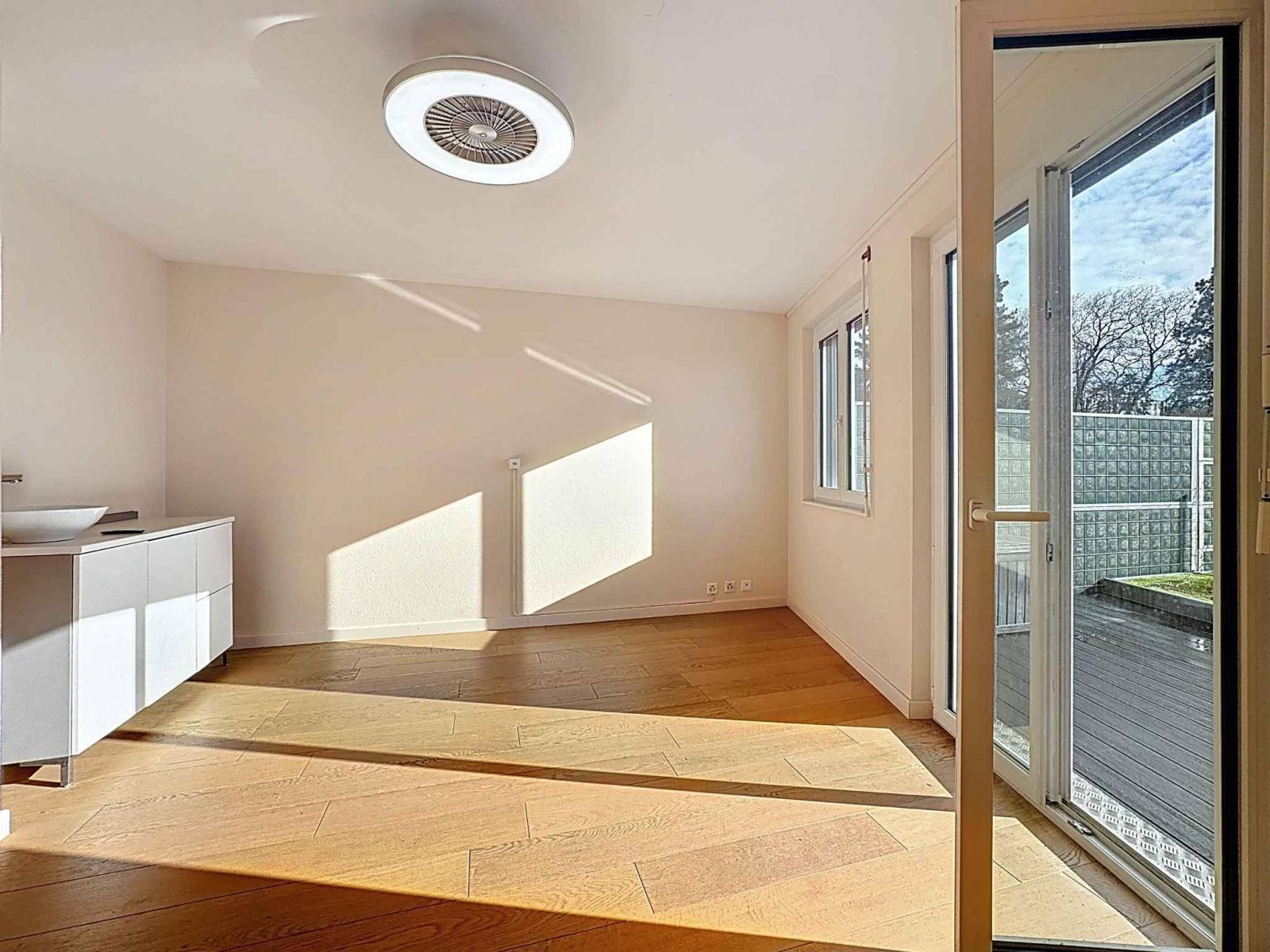 Villa semi-indépendante avec piscine