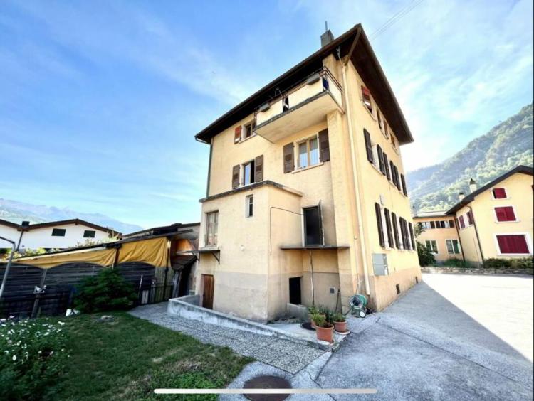 House for sale in Grône, Switzerland