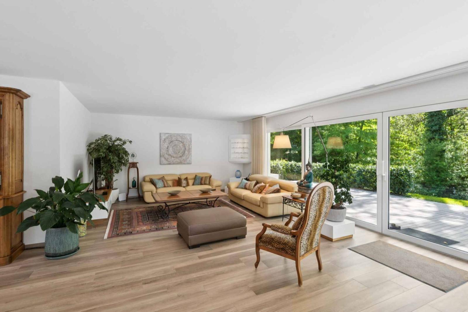 En exclusivité ! Immeuble mixte divisé en deux logements de plain-pied