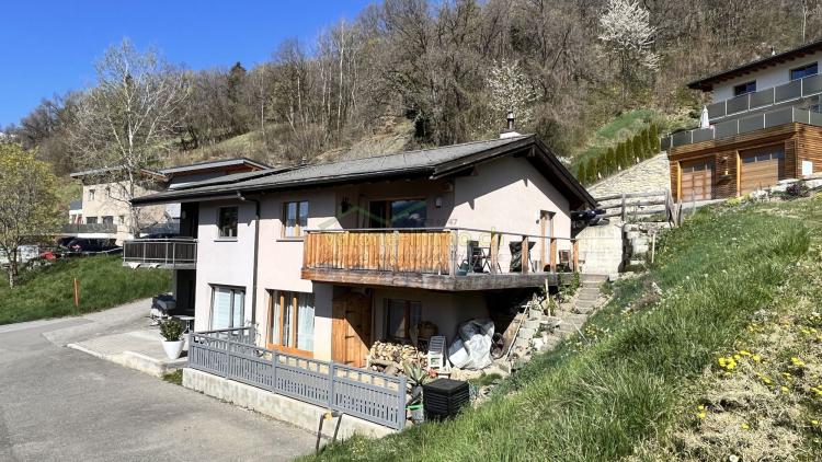 Villa mitoyenne rénovée de 3.5 pces en duplex