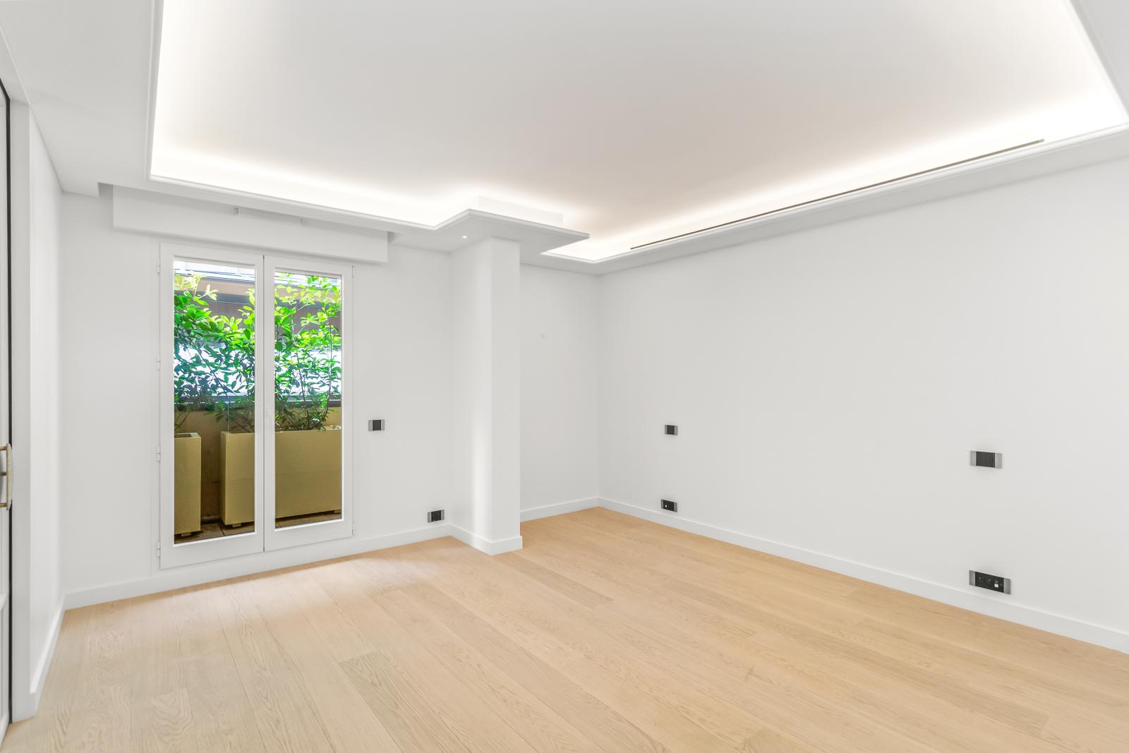 Résidence du Métropole – Élégant appartement de prestige de 3 chambres au cœur du Carré d’Or