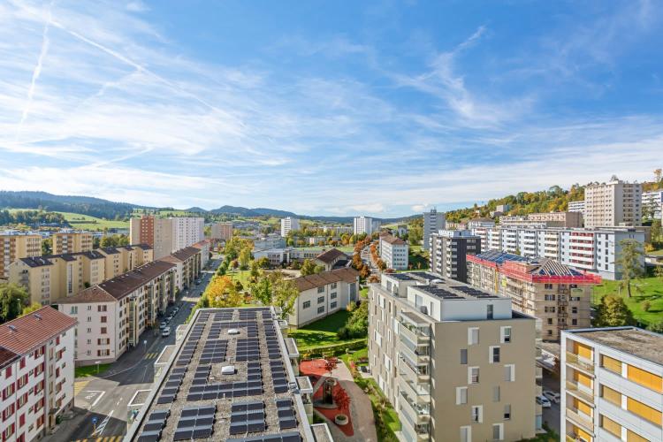 Wohnung mit 3 Zimmern und Panoramablick im 11. Stock