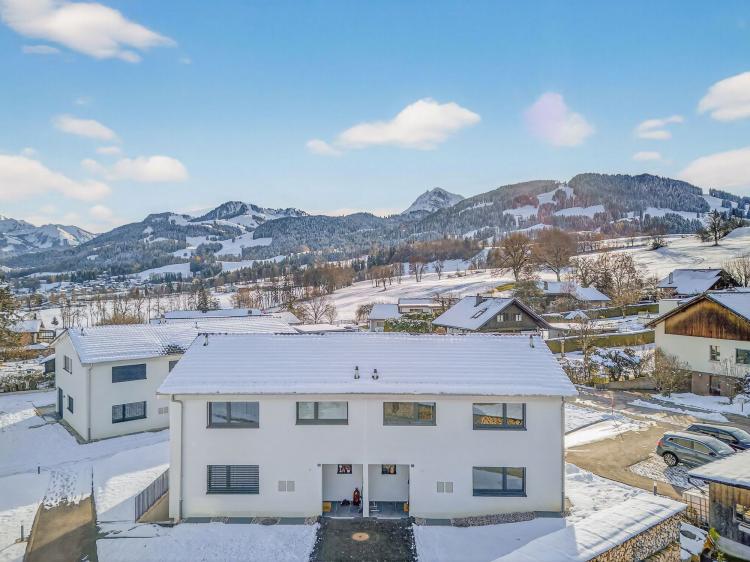 Villa neuve de 5.5 pces avec belle vue dégagée, secteur les Granges