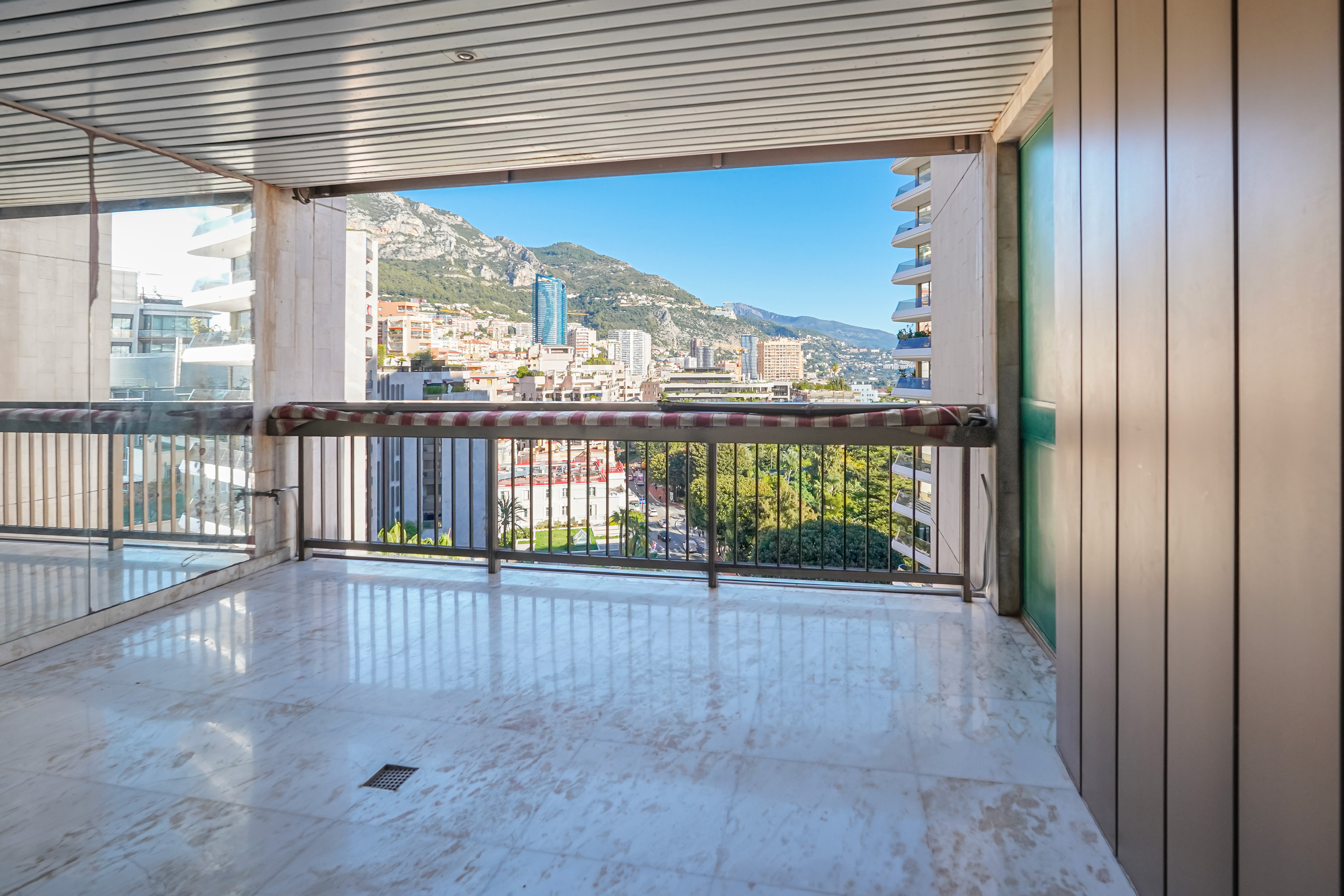 7z4iY_loggia-park-palace-barnes-valeri-agency-monaco-1763484915.jpg