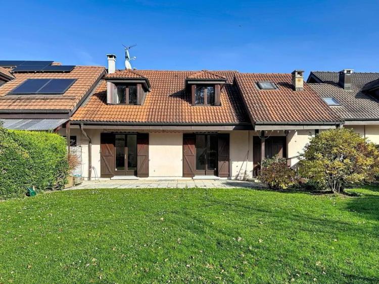 Belle maison avec jardin à Veyrier